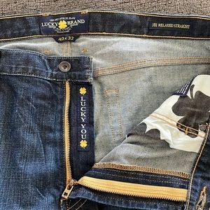 Lucky Brand; Men’s 40x32 -180 relaxed straight jeans. Worn once.